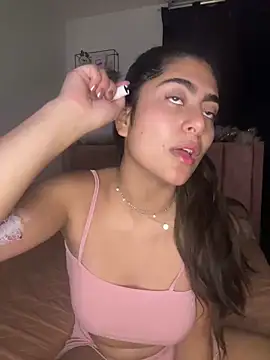 Snapshot of miakhalifaaa_ chatting on December 2024 06:35:01 AM miakhalifaaa online show from December 2024 06:35:01 AM