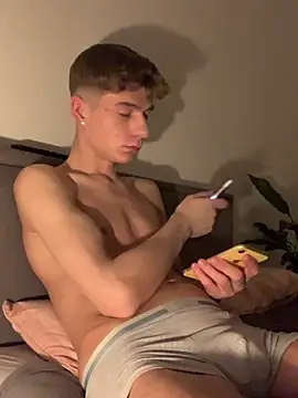 Snapshot of MiguelRausch chatting on February 2025 08:50:01 PM MiguelRausch online show from February 2025 08:50:01 PM