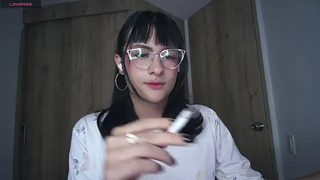 Snapshot of Kiitygirl chatting on December 2024 05:39:02 AM Kiitygirl online show from December 2024 05:39:02 AM