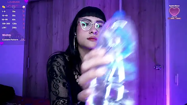 Snapshot of Kiitygirl chatting on February 2025 08:32:02 AM Kiitygirl online show from February 2025 08:32:02 AM