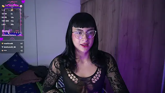 Snapshot of Kiitygirl chatting on March 2025 08:27:01 AM Kiitygirl online show from March 2025 08:27:01 AM