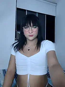 Snapshot of Kiitygirl chatting on November 2025 02:01:02 AM Kiitygirl online show from November 2025 02:01:02 AM