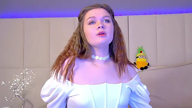 Snapshot of CrystalLyons chatting on February 2025 09:37:01 AM CrystalLyons online show from February 2025 09:37:01 AM