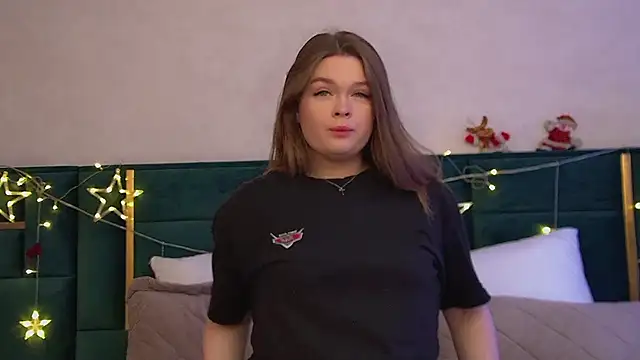 CrystalLyons online show from December 2025 06:19:01 AM