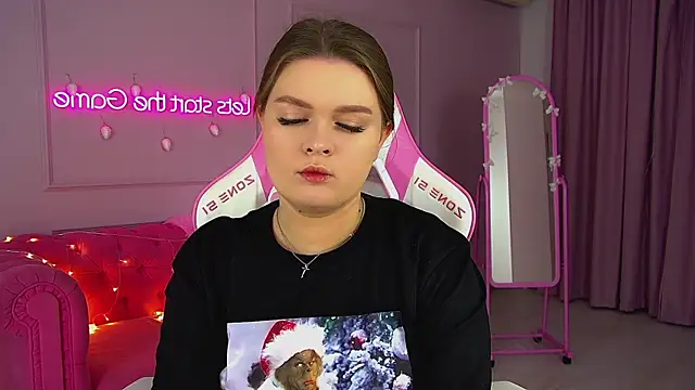 CrystalLyons online show from December 2025 06:20:02 AM