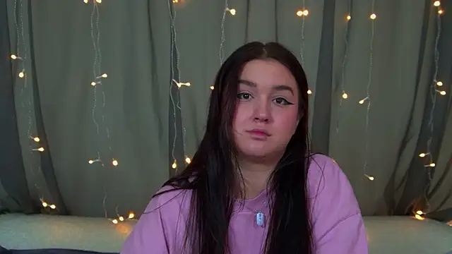 ChristinaMilton online show from November 2025 06:22:02 PM