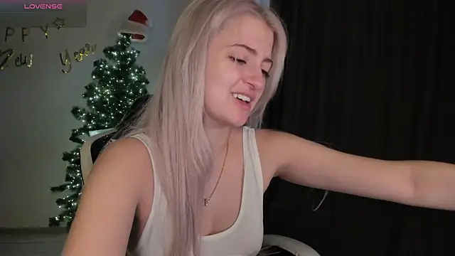 Snapshot of Lana_Younes chatting on December 2024 08:09:01 AM Lana Younes online show from December 2024 08:09:01 AM