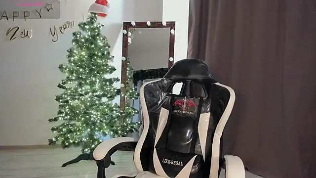 Snapshot of Lana_Younes chatting on December 2024 08:13:01 AM Lana Younes online show from December 2024 08:13:01 AM