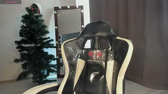 Snapshot of Lana_Younes chatting on March 2025 10:47:01 AM Lana Younes online show from March 2025 10:47:01 AM