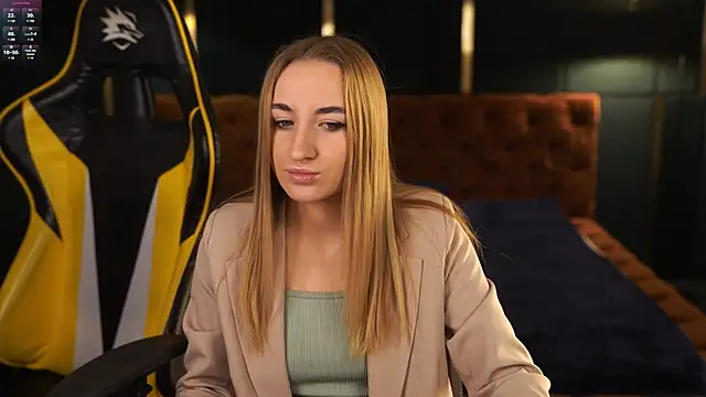 Snapshot of Michelle_054 chatting on February 2025 11:33:01 AM Michelle 054 online show from February 2025 11:33:01 AM