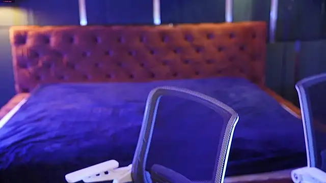 Snapshot of Michelle_054 chatting on February 2025 12:40:01 PM Michelle 054 online show from February 2025 12:40:01 PM