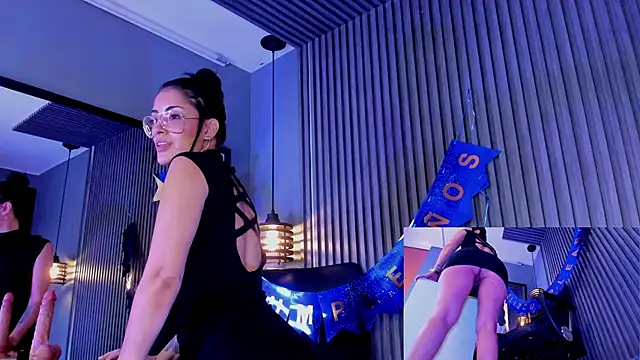 aura-baker online show from March 2025 04:00:02 PM