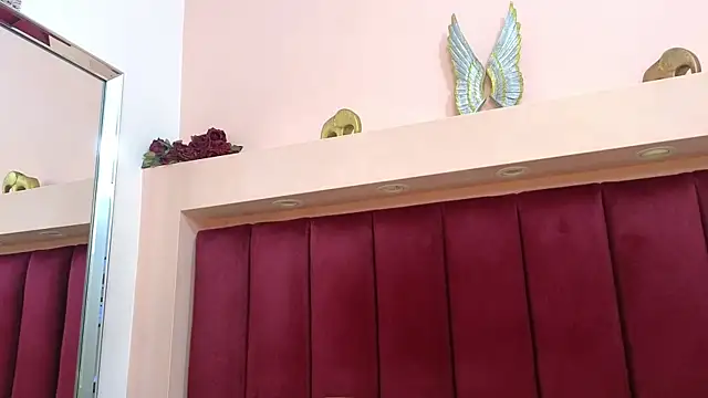 JESSYCORTES online show from January 2025 02:35:02 PM