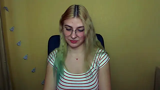 Luna Lush  online show from December 2024 09:25:02 AM