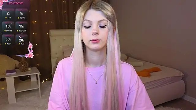 Snapshot of barbieee_b chatting on January 2025 03:25:01 PM barbieee b online show from January 2025 03:25:01 PM