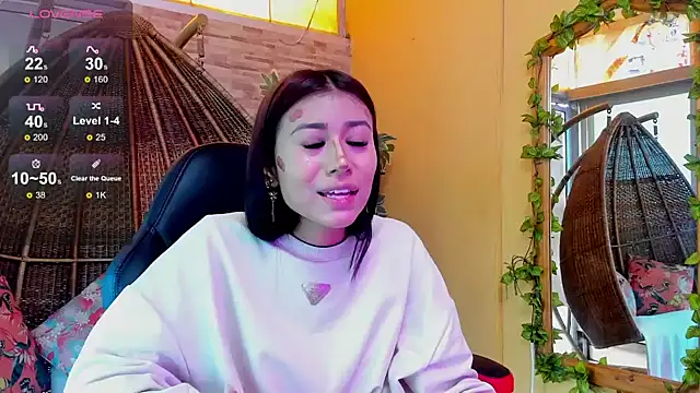 ZaraLim online show from December 2024 12:25:02 PM