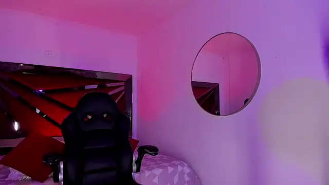 ZaraLim online show from January 2025 12:07:01 PM