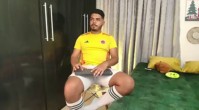 thiagowes online show from December 2024 03:25:02 AM