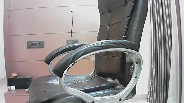 collage hoty online show from October 2025 05:21:02 PM