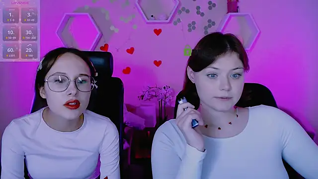 Snapshot of nikole_kitt chatting on October 2025 07:12:02 PM nikole kitt online show from October 2025 07:12:02 PM