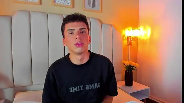 SEANTROYY online show from September 2025 04:03:02 AM