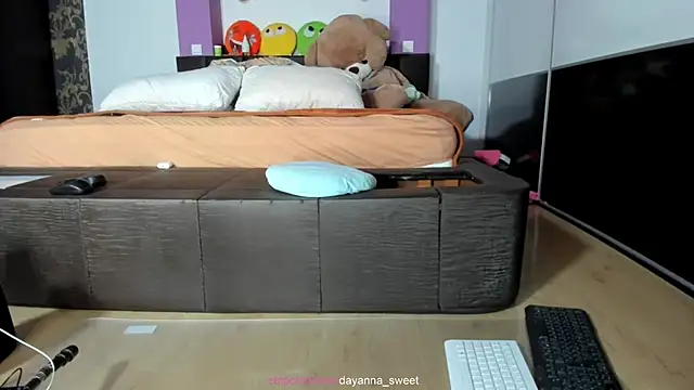 Snapshot of dayanna_sweet chatting on March 2025 04:49:02 AM dayanna sweet online show from March 2025 04:49:02 AM