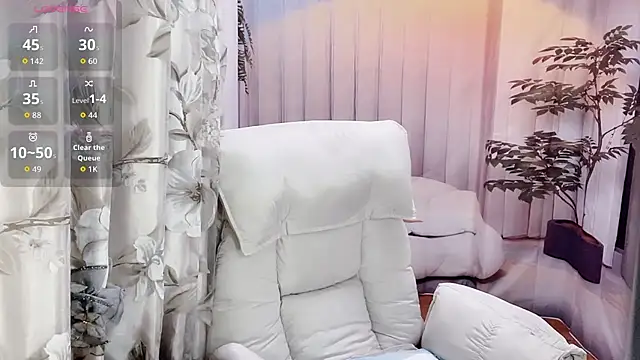 NINIbaby-99 online show from May 2026 04:01:02 PM
