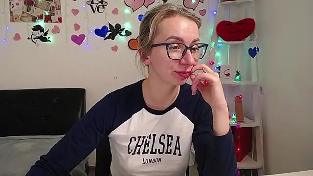 VasilisaSii online show from February 2025 12:33:01 PM