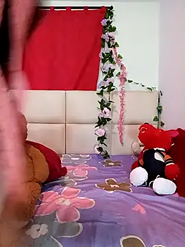 kymmgolden online show from March 2026 12:33:01 PM