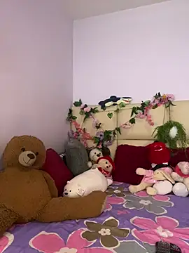 kymmgolden online show from May 2026 12:12:02 PM
