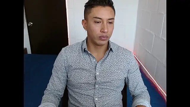 Snapshot of Davixx258 chatting on February 2025 02:05:01 PM Davixx258 online show from February 2025 02:05:01 PM