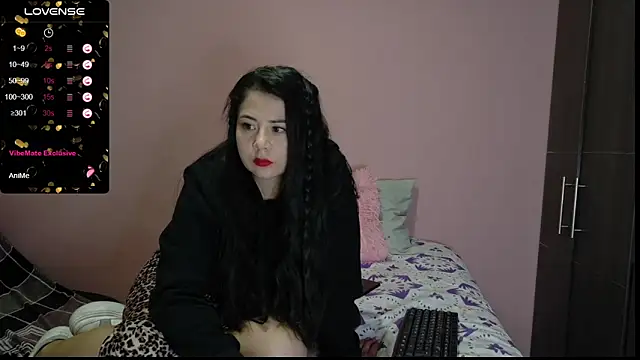 Snapshot of bellah_rose_squirt chatting on July 2026 04:15:01 AM bellah rose squirt online show from July 2026 04:15:01 AM