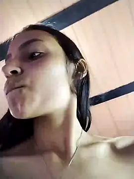 Snapshot of emma_ambar chatting on March 2025 04:43:01 AM emma ambar online show from March 2025 04:43:01 AM