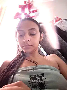 Snapshot of emma_ambar chatting on January 2026 05:40:01 PM emma ambar online show from January 2026 05:40:01 PM