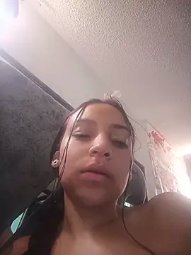 Snapshot of emma_ambar chatting on February 2026 06:39:01 PM emma ambar online show from February 2026 06:39:01 PM