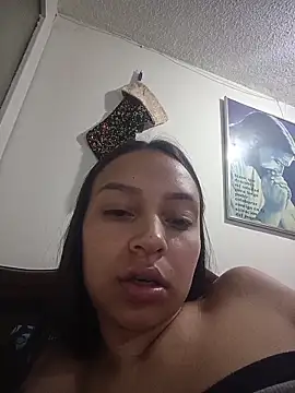 Snapshot of emma_ambar chatting on February 2026 11:37:01 PM emma ambar online show from February 2026 11:37:01 PM