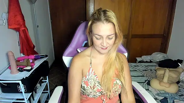 Snapshot of karen_mature69 chatting on June 2026 11:36:02 AM karen mature69 online show from June 2026 11:36:02 AM