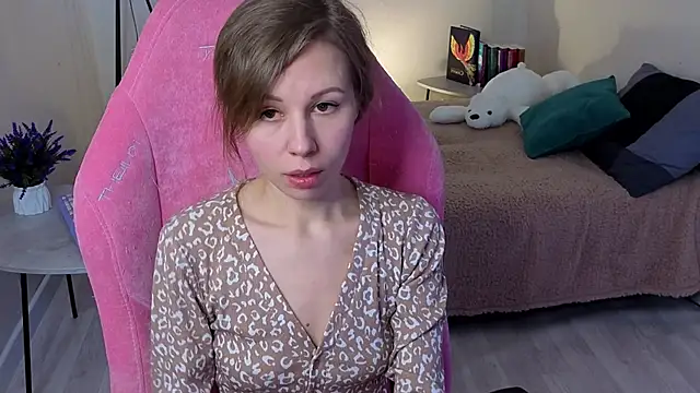 Lill Mary online show from February 2025 05:31:01 AM