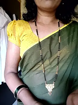Snapshot of anuradha1432 chatting on May 2026 10:42:01 AM anuradha1432 online show from May 2026 10:42:01 AM