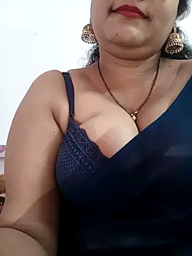 Nyra-23 online show from December 2025 07:28:02 AM