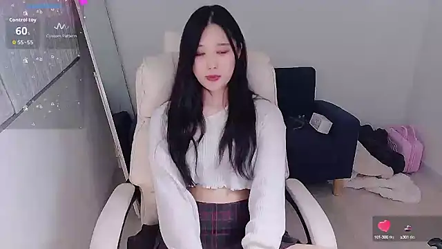 Snapshot of who_Lilly chatting on October 2025 02:07:02 PM who Lilly online show from October 2025 02:07:02 PM