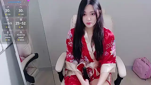 Snapshot of who_Lilly chatting on October 2025 02:02:02 PM who Lilly online show from October 2025 02:02:02 PM