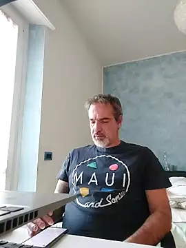 Snapshot of Marcolino183 chatting on January 2026 08:39:02 AM Marcolino183 online show from January 2026 08:39:02 AM