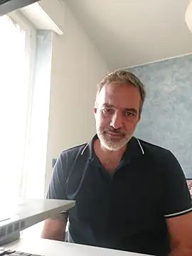 Snapshot of Marcolino183 chatting on March 2026 09:15:02 AM Marcolino183 online show from March 2026 09:15:02 AM