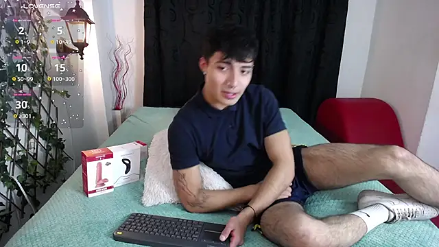 Snapshot of dylan_fun18 chatting on January 2025 06:09:01 PM dylan fun18 online show from January 2025 06:09:01 PM