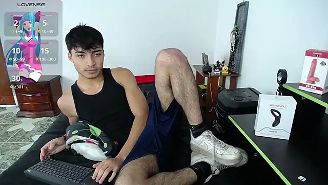 Snapshot of dylan_fun18 chatting on February 2025 02:59:02 PM dylan fun18 online show from February 2025 02:59:02 PM