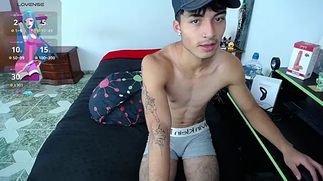 Snapshot of dylan_fun18 chatting on February 2025 07:36:01 PM dylan fun18 online show from February 2025 07:36:01 PM