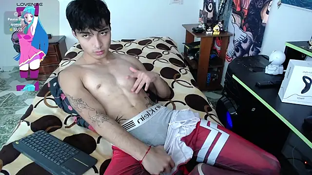 Snapshot of dylan_fun18 chatting on March 2025 09:14:02 PM dylan fun18 online show from March 2025 09:14:02 PM