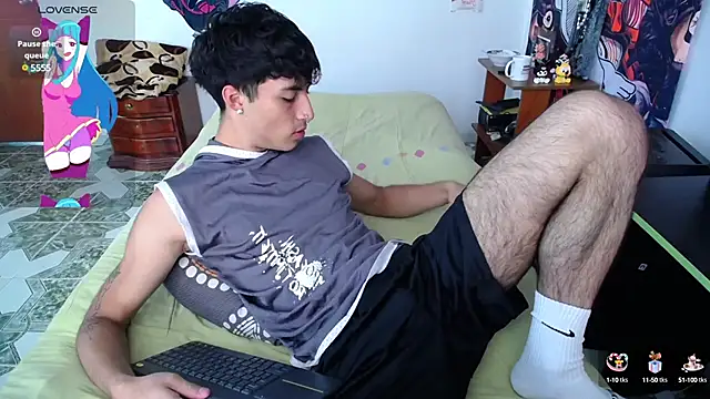 Snapshot of dylan_fun18 chatting on March 2025 09:10:02 PM dylan fun18 online show from March 2025 09:10:02 PM