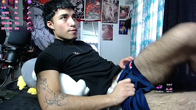 Snapshot of dylan_fun18 chatting on February 2026 06:33:02 PM dylan fun18 online show from February 2026 06:33:02 PM